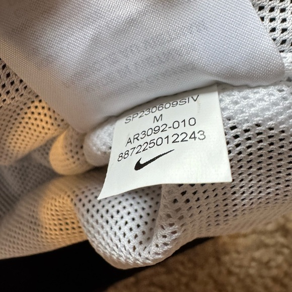 Nike Women's Medium Sportswear Windrunner Black White Hooded Jacket AR3092-010 - Picture 8 of 8